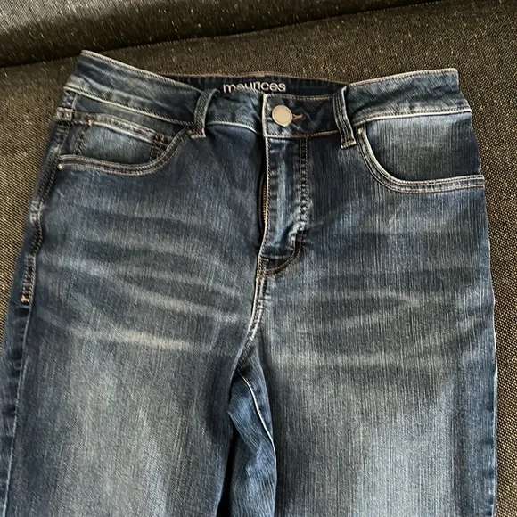 These are brand new, never worn Maurice’s Blue jeans. - Picture 5 of 5
